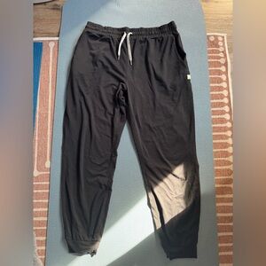 Vuori Black Joggers | Relaxed Fit Lounge Pants | Size M (Fits Like L)